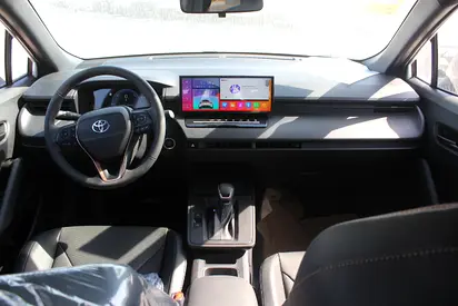 صورة 13 لـ 2026 Toyota COROLLA CROSS