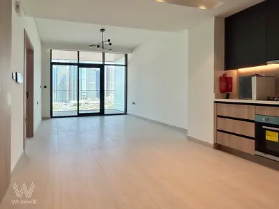 Middle Floor | Unfurnished | Fitted Kitchen