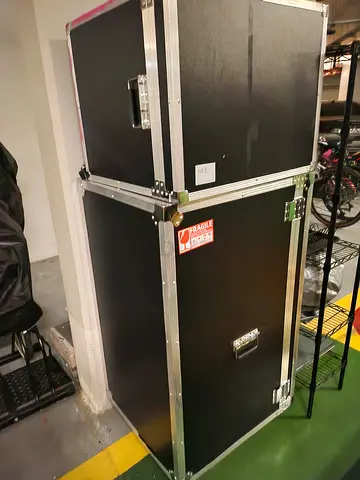 Large Heavy-Duty Flight/Transit Case with Wheels - Good Condition