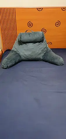 Comfortable reading pillow for Bed reading cum backrest pillow for beds with memory foam