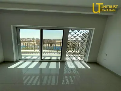 Hot Deal 4BR Middle Unit | Camelia DH2
