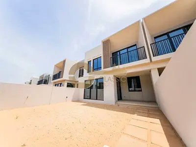 LUXURY LIVING | VASTU COMPLIANT | SINGLE ROW