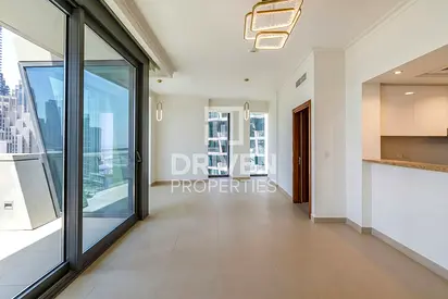 Sea View | Downtown Boulevard | High Floor