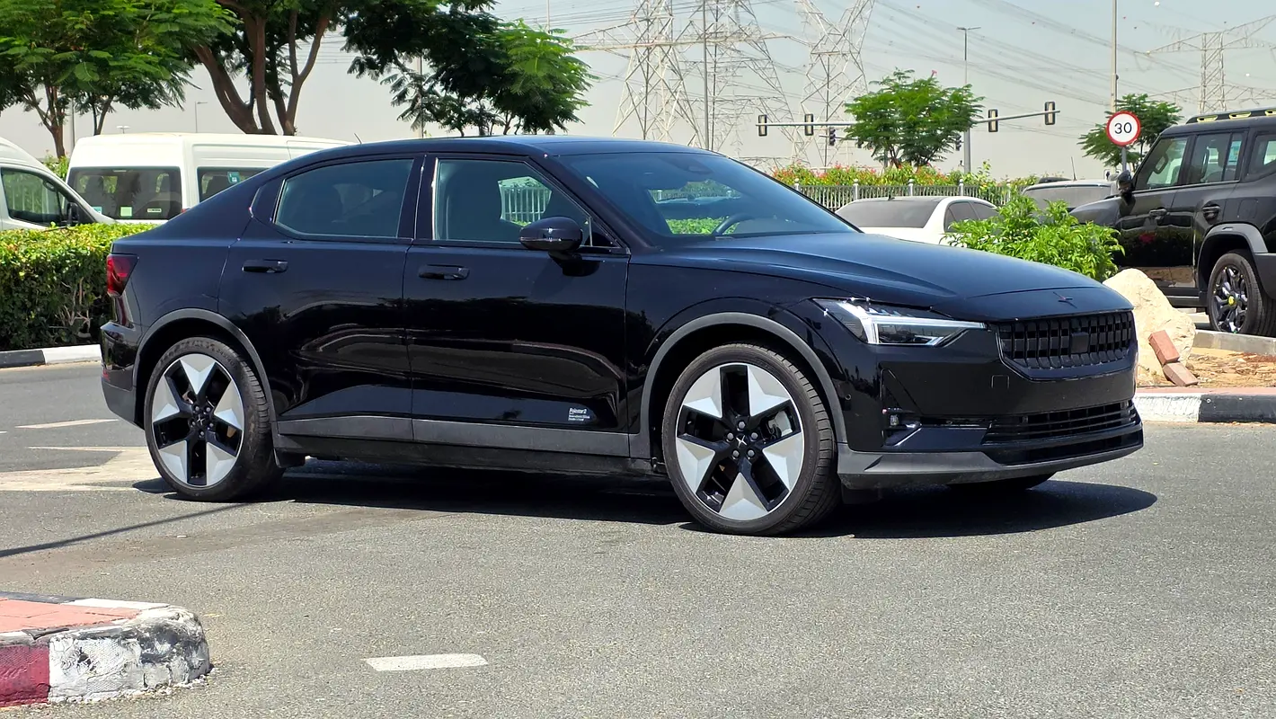 Polestar 2 2023 — photo 1 of 20