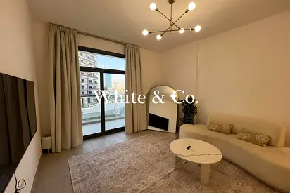 FURNISHED | BRIGHT | MODERN | VACANT NOW!
