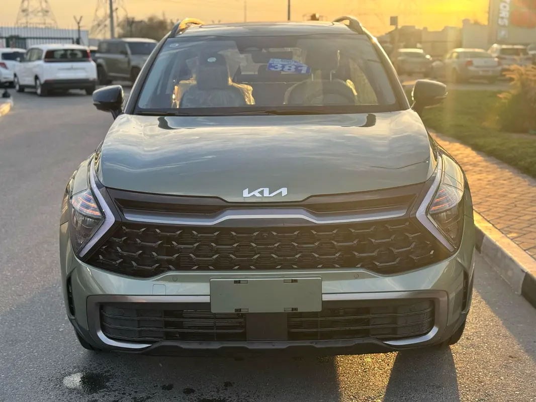 Kia Sportage 2025 — photo 1 of 20
