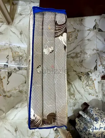 Brand new single mattress - excellent condition, floral print