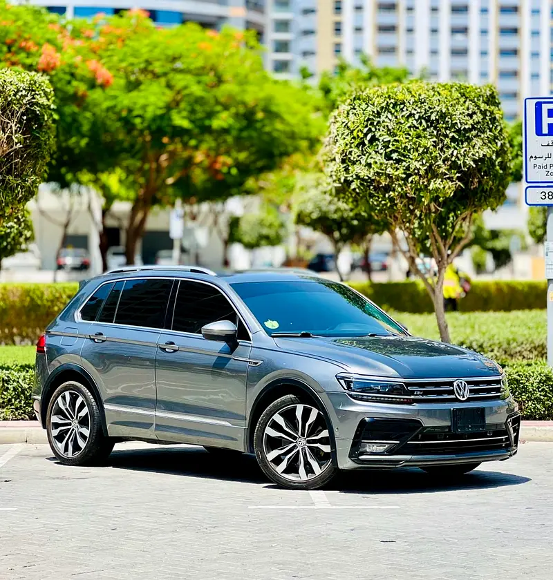Volkswagen Tiguan 2019 — photo 1 of 16