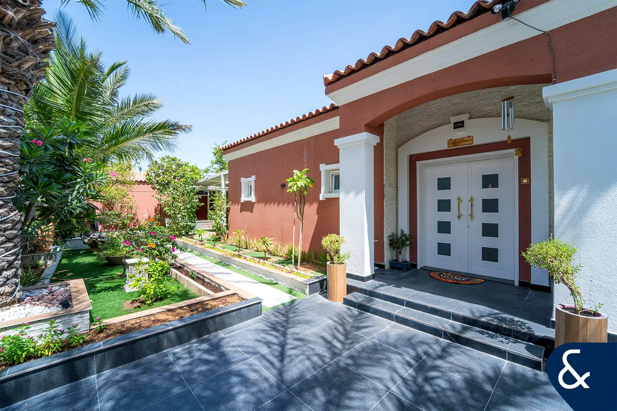 Premium Upgraded & Extended Bungalow | GCW