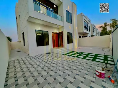 فرصة لا يمكن تفويتها: فيلا فاخرة بسعر مذهل، بما في ذلك رسوم التسجيل.