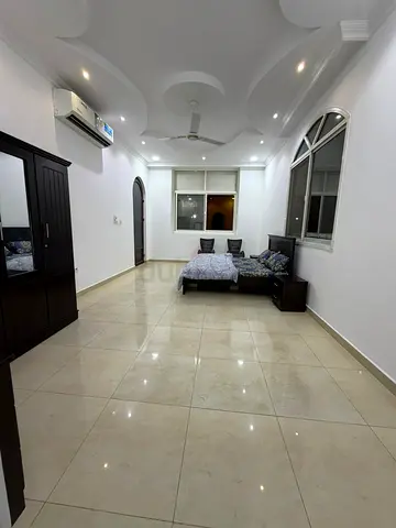 Master room available in Rashdeya