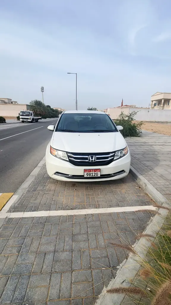 Honda Odyssey 2014 — photo 1 of 11