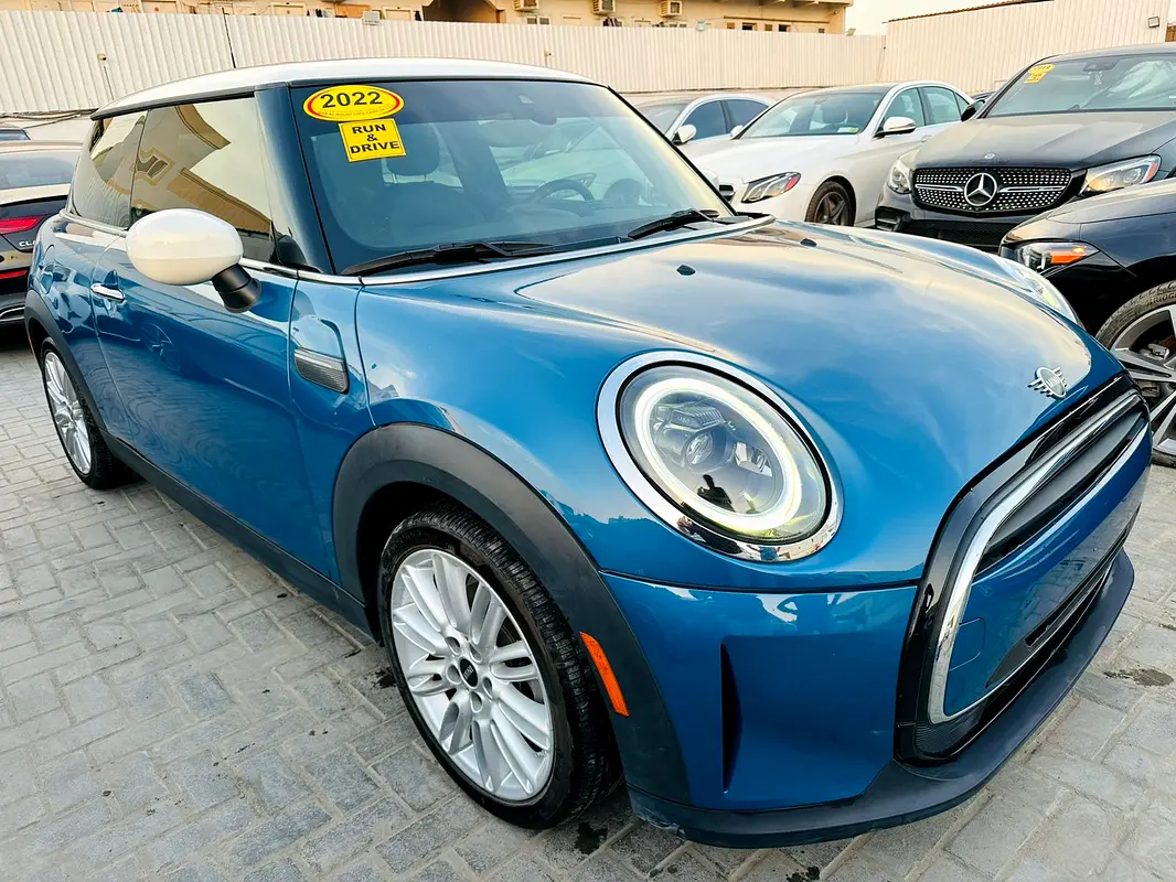MINI Cooper 2022 — photo 1 of 17