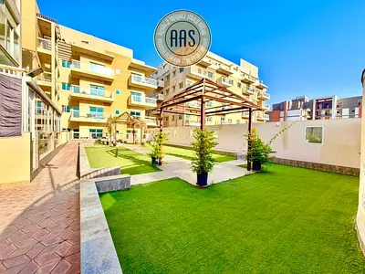 Spacious Studio! Huge layout! Prime location