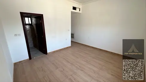 استوديو مساحة كبيره موقع مميز بالمويهات٣ بناية جديدة تكيف مركزي قريب علي مخرج الشارقة ودبي قريب جميع الخدمات والمدارس