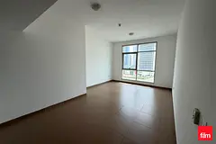 Bright And Spacious Apartment With Balcony