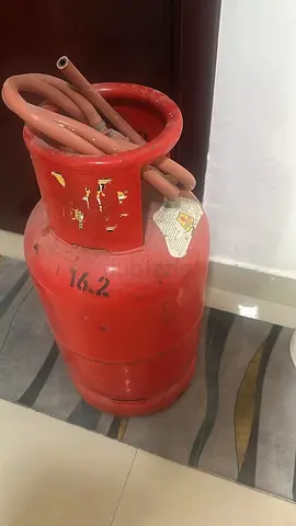Dubai small Cylinder empty with regulator