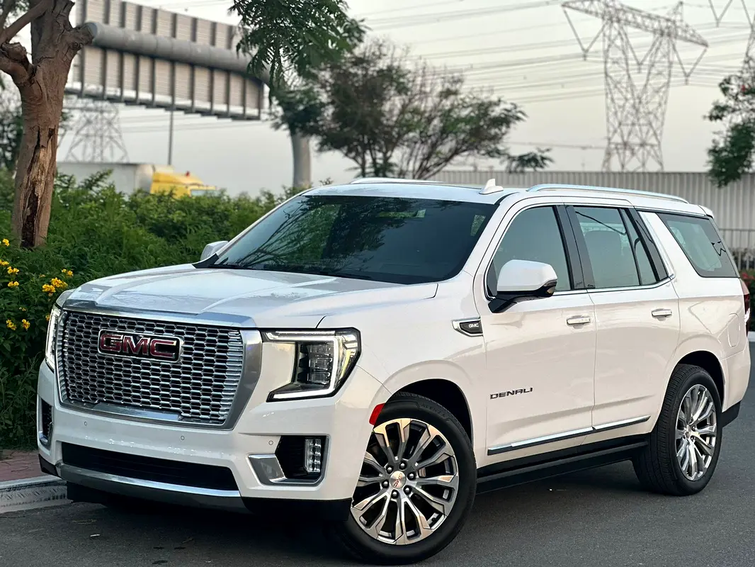 GMC Yukon 2022 — photo 1 of 7