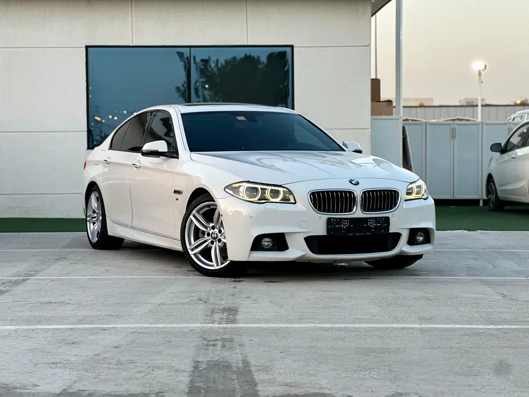 BMW 5-Series 2015 — photo 1 of 19