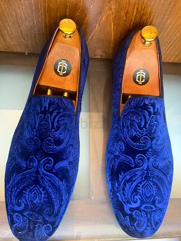 Mens Blue Velvet Embroidered Loafers - Size 43 (EU) - brand new