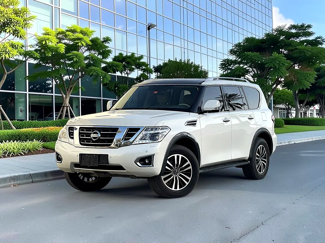 Nissan Patrol 2019 — photo 1 of 20