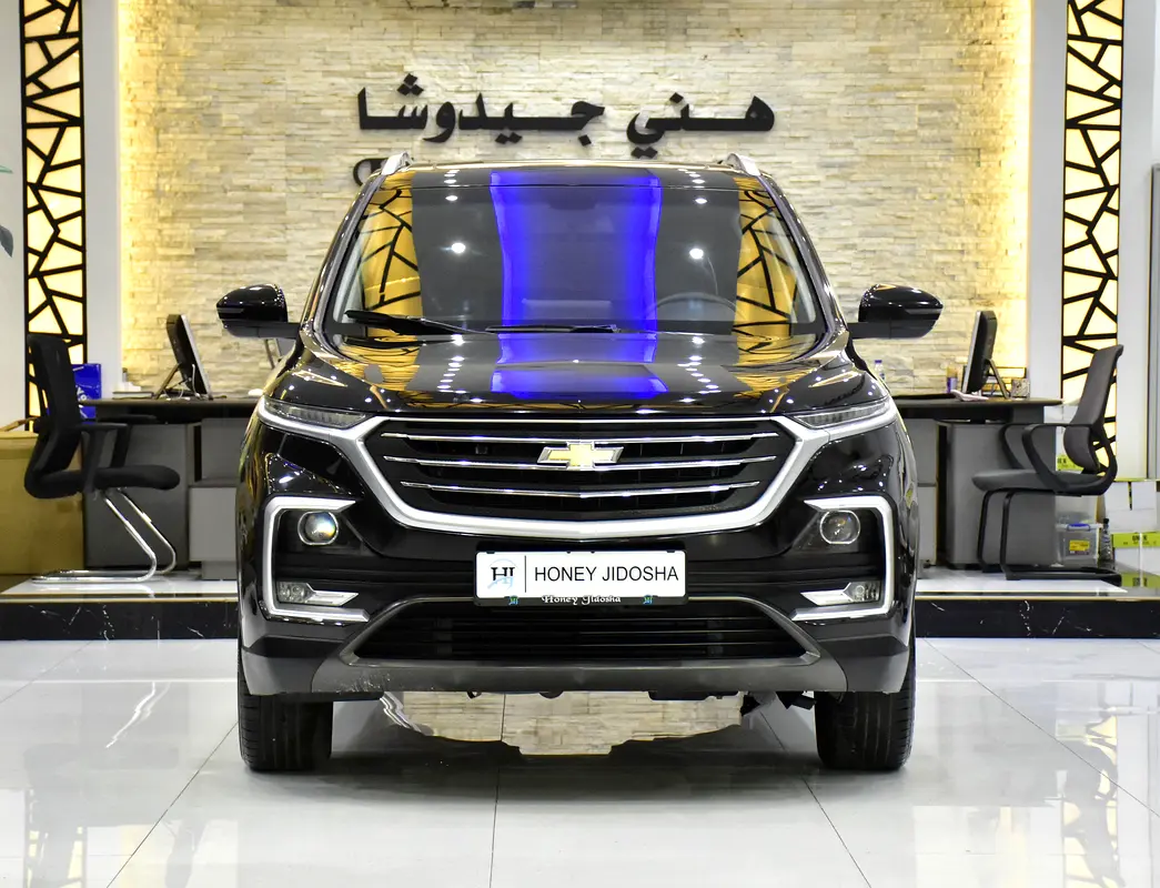 Chevrolet Captiva 2023 — photo 1 of 17