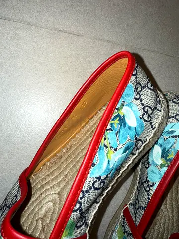 Womens floral GG slip-on espadrilles with red trim - preowned