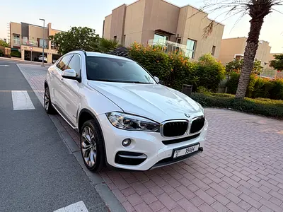 BMW X6 // SUPER GOOD CONDITION// FULL SERVICE HISTORY// GCC. ((FAMILY CAR)).