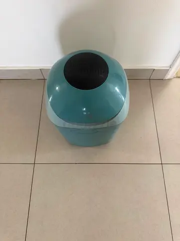 Light blue Twist and Lock - good condition