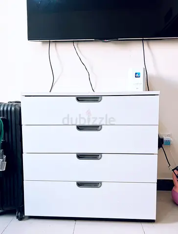 Storage drawer in good condition.