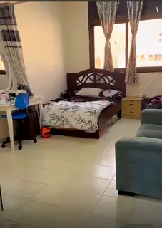 Spacious studio flat apartment for rent