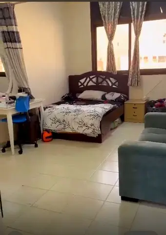 Spacious studio flat apartment for rent