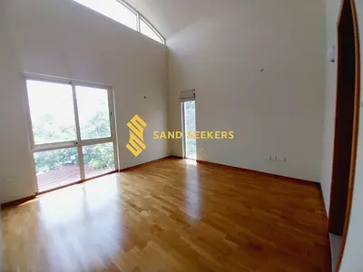 Charming Villa | Spacious Living | 4 Cheques Accepted