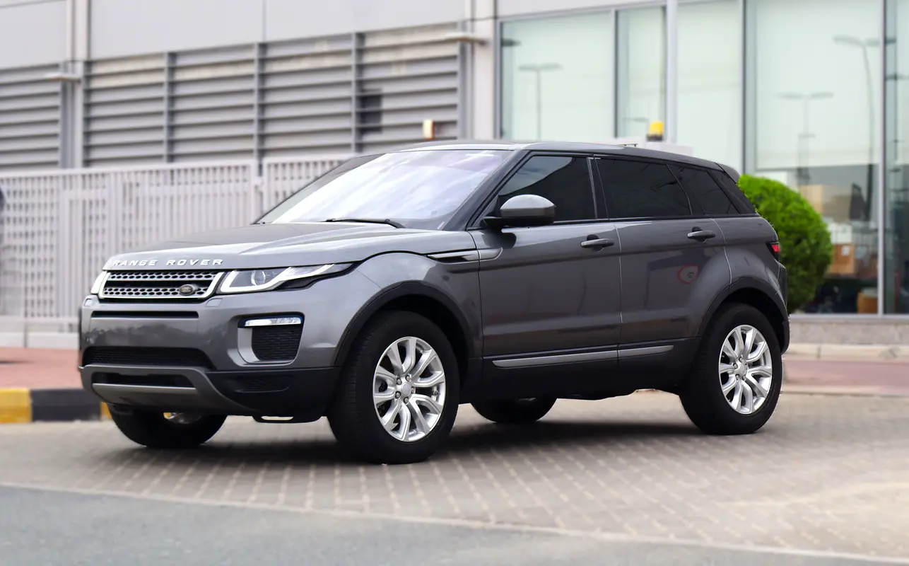 Land Rover Range Rover Velar 2019 — photo 1 of 18