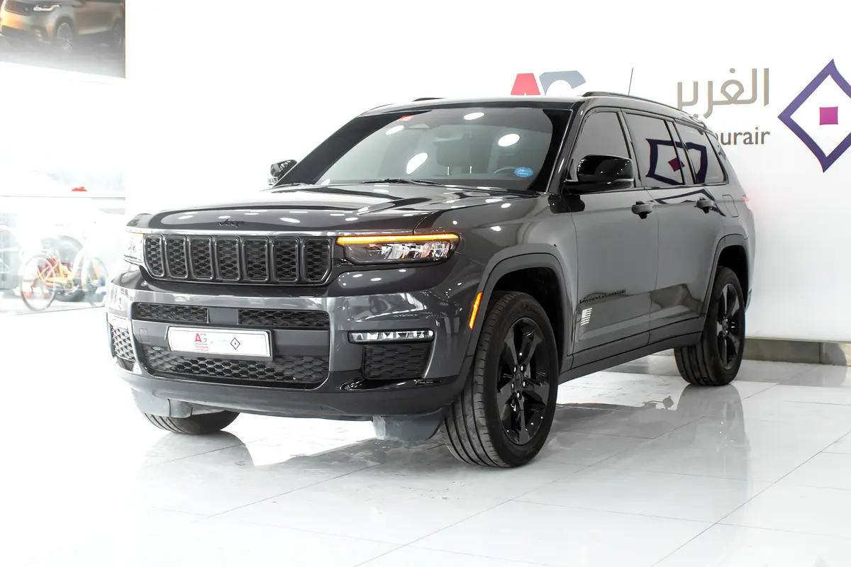 Jeep Grand Cherokee 2022 — photo 1 of 18