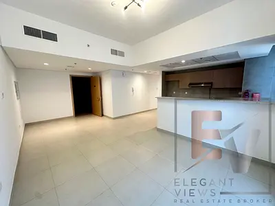 Modern 2 BR Apartment | Haas Building, Al Satwa