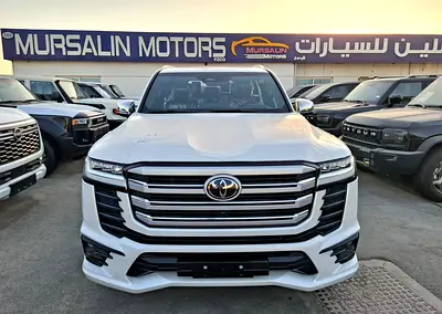 Toyota Landcruiser VXR 3.5L 2026 TT White Inside Red Petrol GCC Spec ()