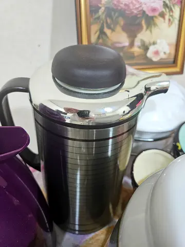Stainless Steel Thermal Vacuum Flask - 1.5L (Good Condition)