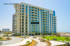 Seaside Serenity Chic 1BR with Stunning Views
