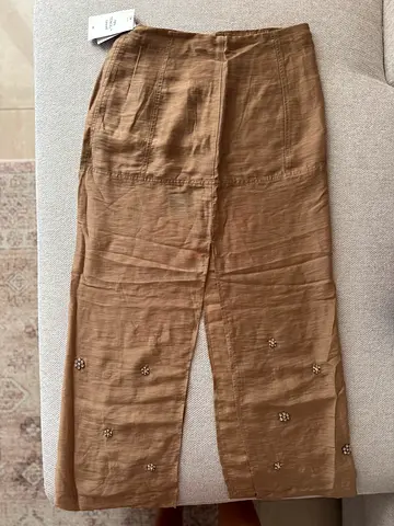 Brown embroidered straight skirt - new with tags