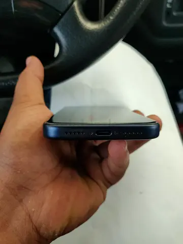 iPhone 17 pro blue