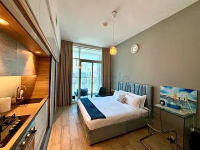 Cozy bed with Headboard and Glass Side Table
