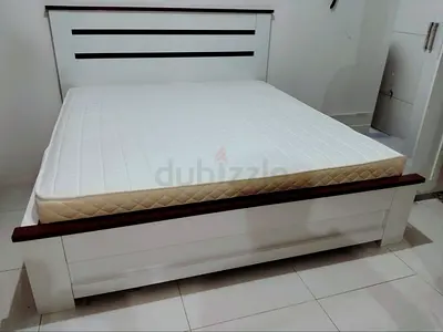 White Melamine king size 180 x 200 cm bed frame