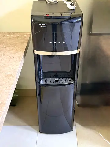 Hitachi Water cooler bottom loading