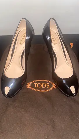 Authentic TODS Black Patent Leather Peep-Toe Pumps (Size 39) with Dustbag