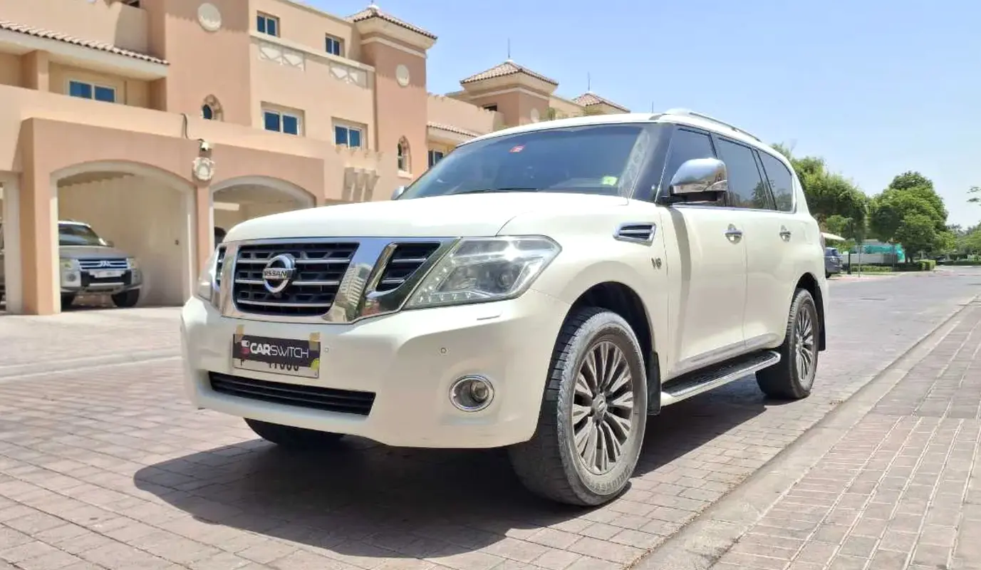 Nissan Patrol 2015 — photo 1 of 8