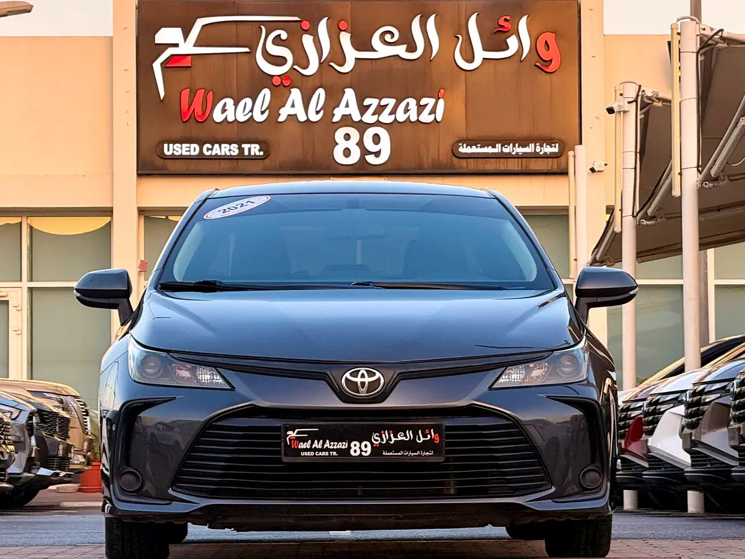 Toyota Corolla 2021 — photo 1 of 18
