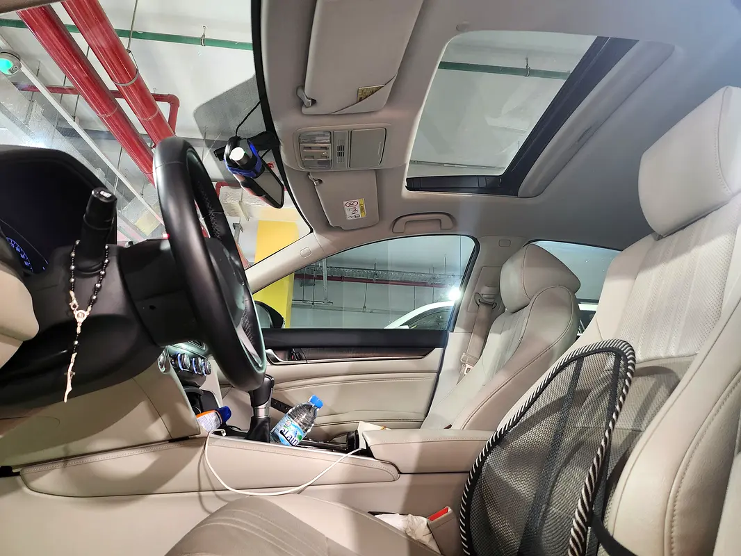 Honda Accord 2019 — photo 1 of 11