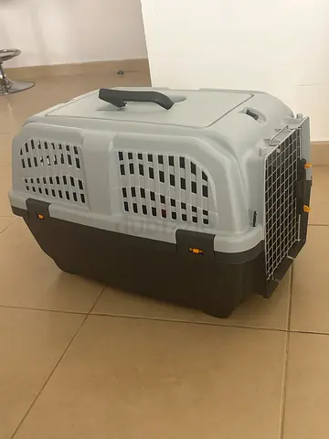 Hard Plastic Pet Carrier / Kennel -New