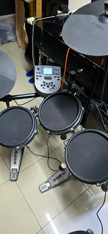 Alesis nitromesh electric drumset